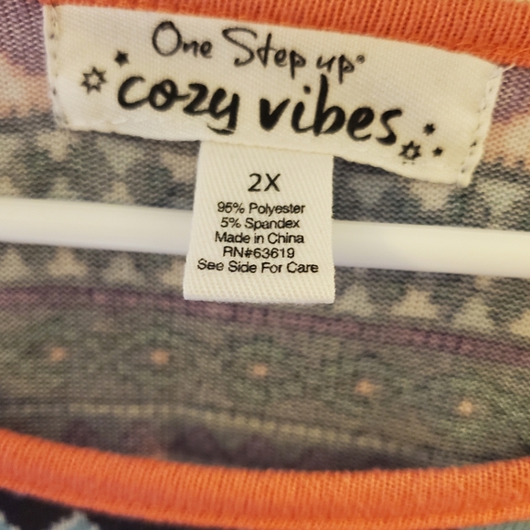 Multi-colored top - Picture 3 of 3